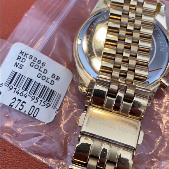 MICHAEL KORS GOLD LEXINGTON WATCH WITH BLACK DIAL - Picture 3 of 3